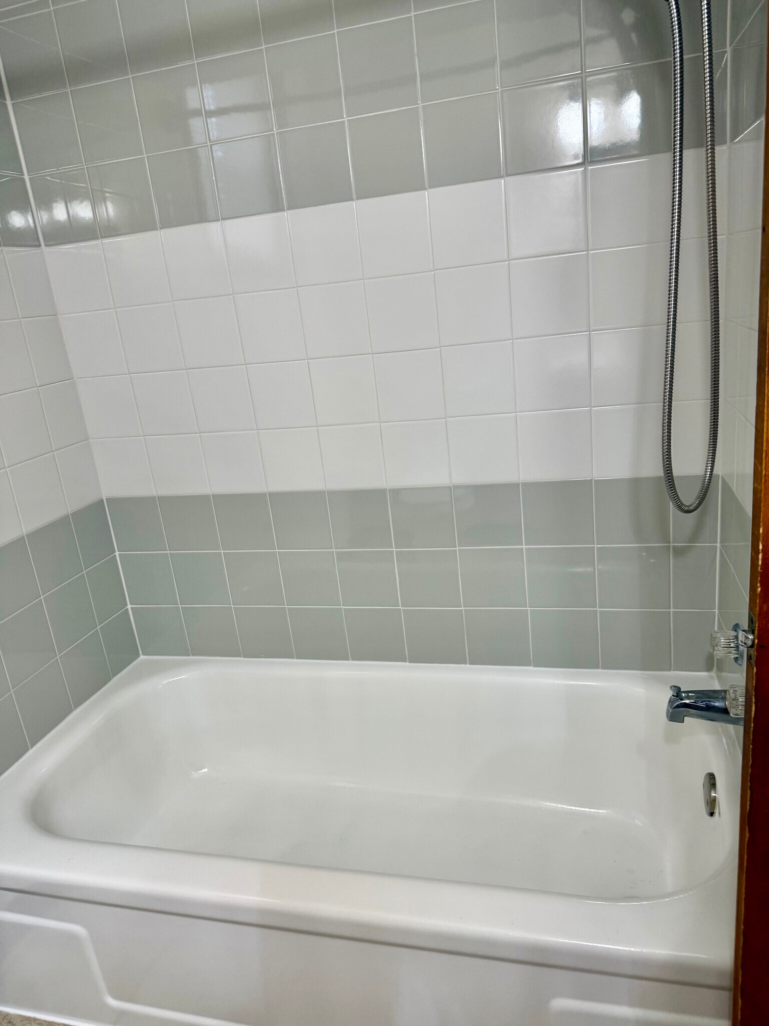 Building Photo - 117 Howard St