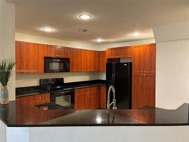 Building Photo - 8999 NW 107 Ct