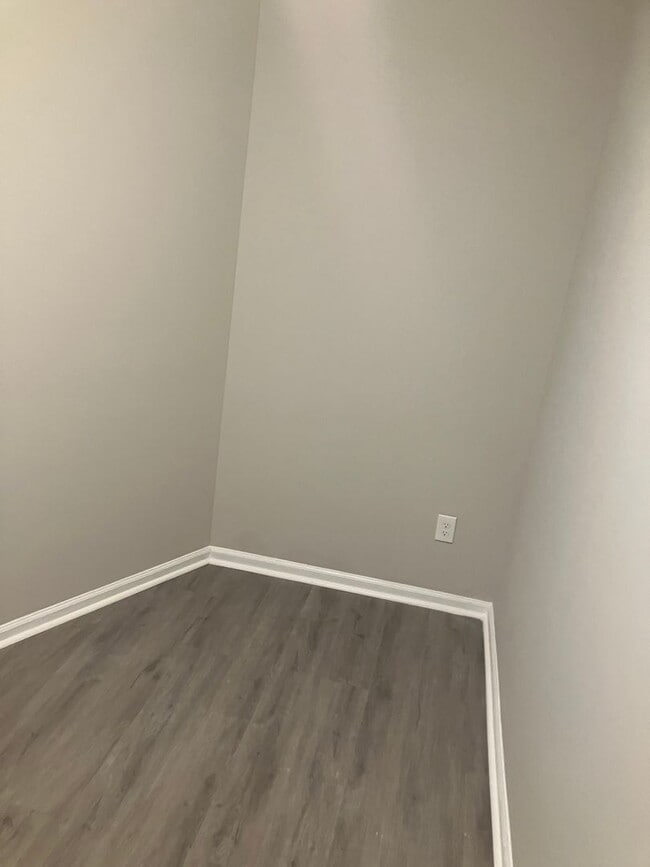 Building Photo - Coming Soon: 512 N Curley!