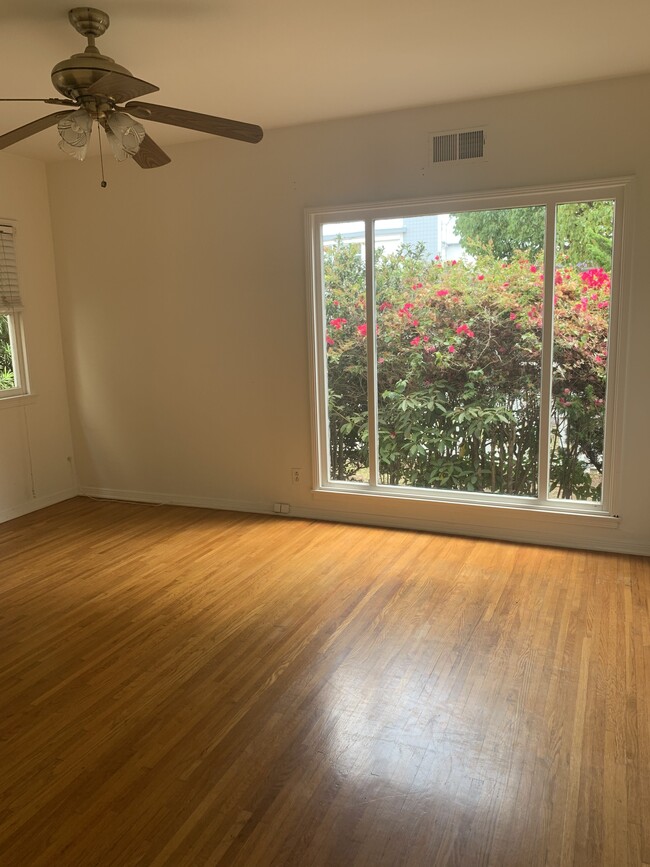 Building Photo - 1142 16th St