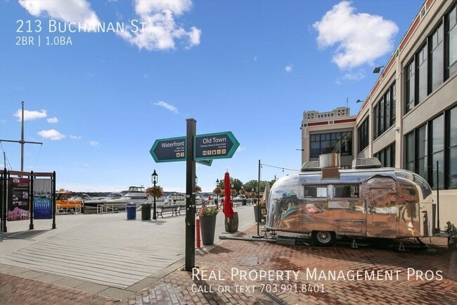 Building Photo - 213 Buchanan St