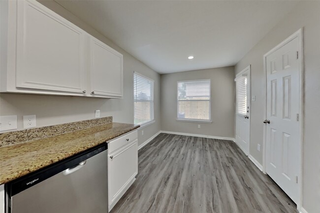Building Photo - 6746 Windy River Ln