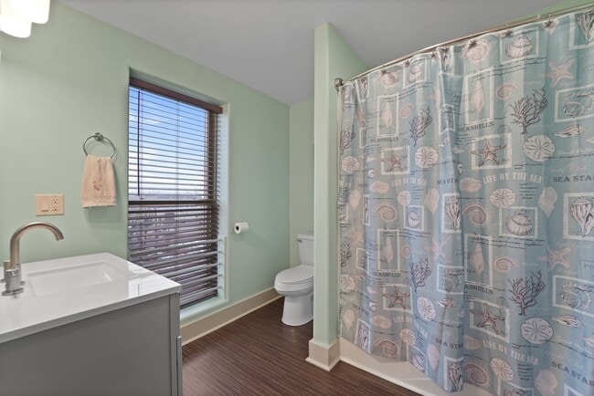 Building Photo - 334 Broad St