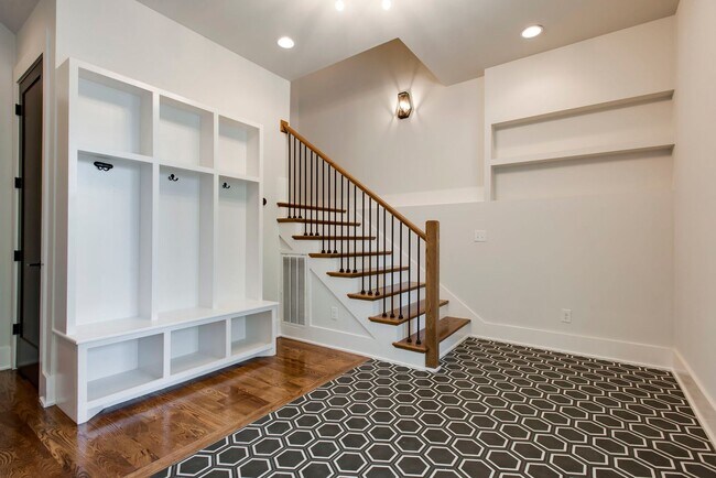 Building Photo - 3304 Trevor St
