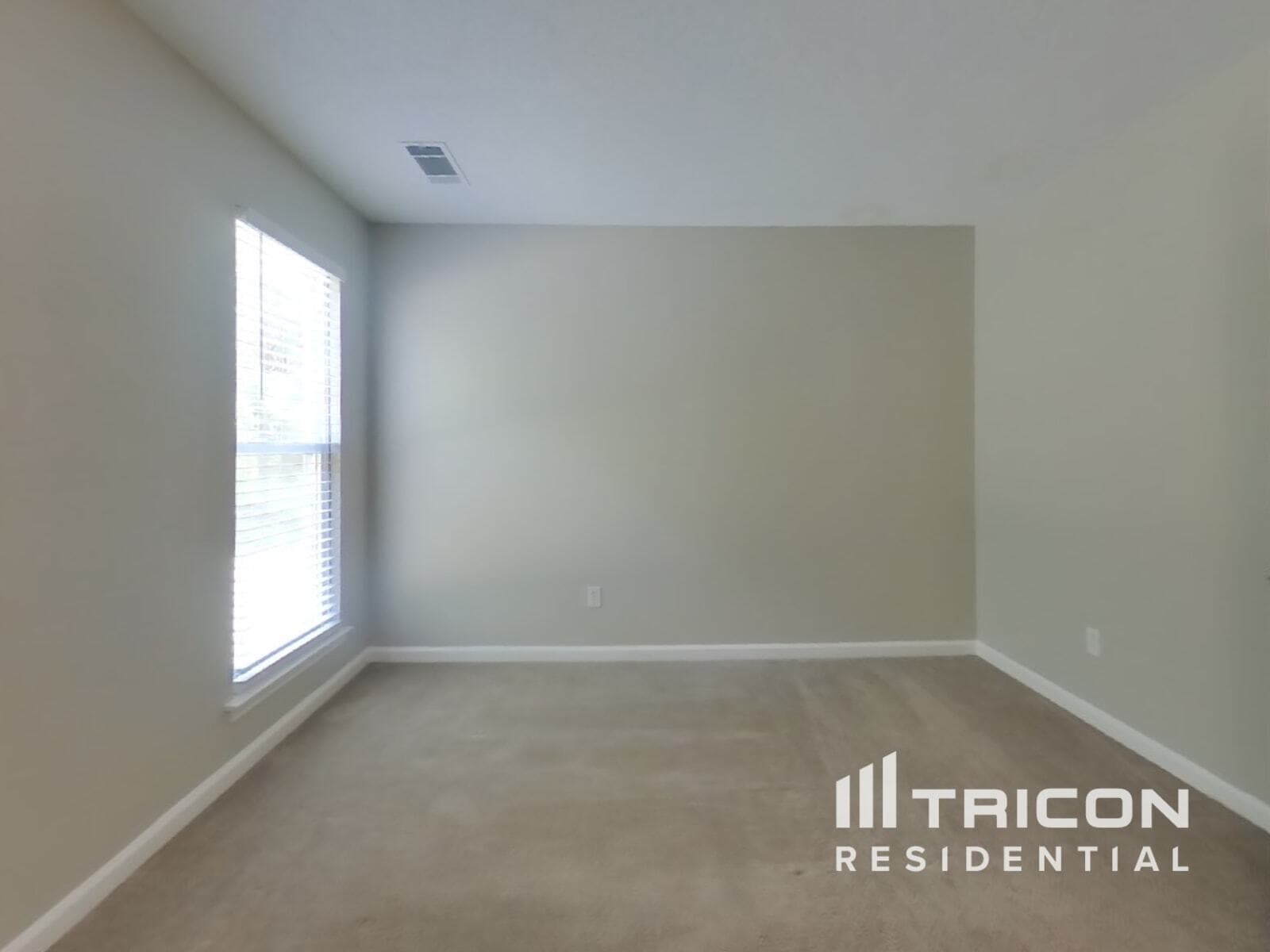 Building Photo - 5562 Katherine Village Dr