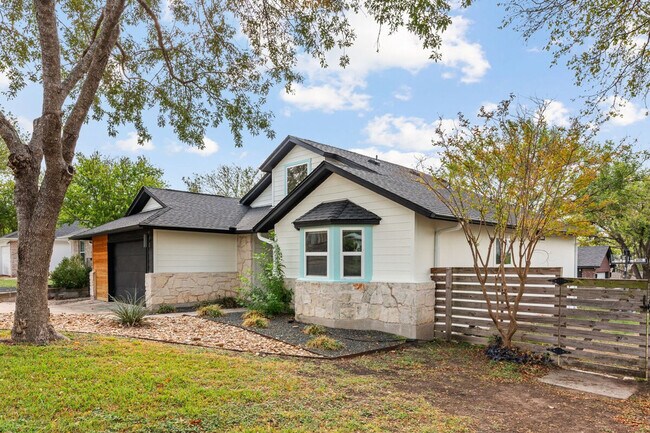 Building Photo - 4901 Howden Cir