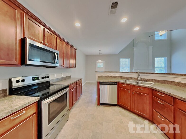 Building Photo - 4236 Glenmore Creek Dr