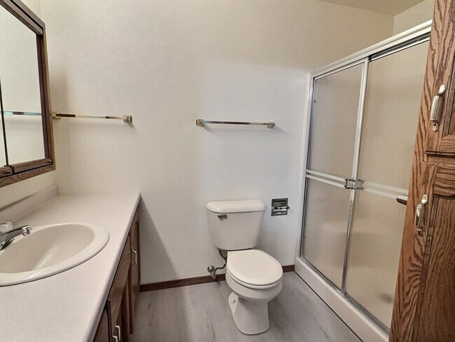 Building Photo - 3181 Westowne Ct