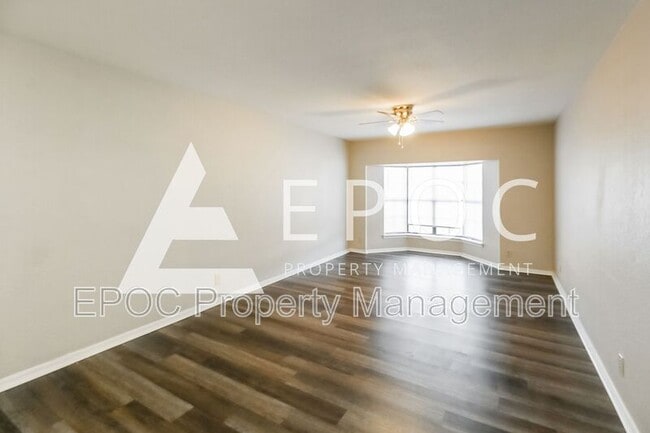 Building Photo - 742 Highland Pkwy