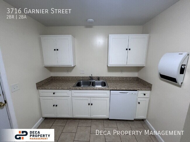 Building Photo - 3716 Garnier St