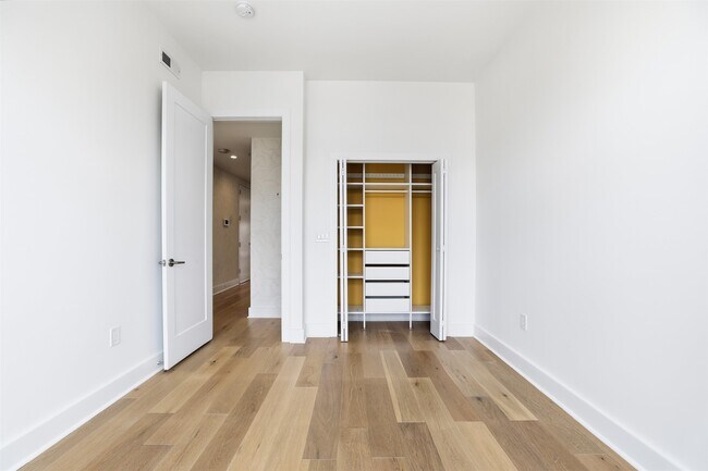 Building Photo - 194 Cambridge Ave