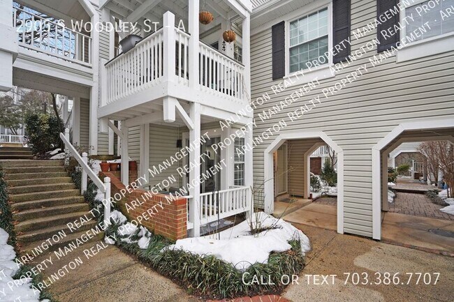 Building Photo - 2905 S Woodley St