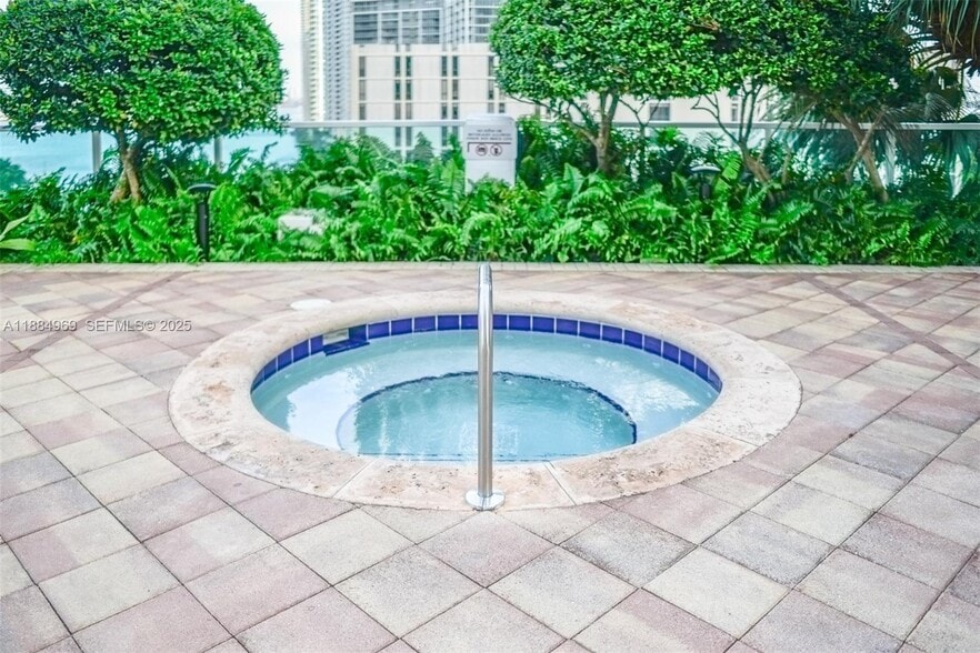 Building Photo - 31 SE 5th St