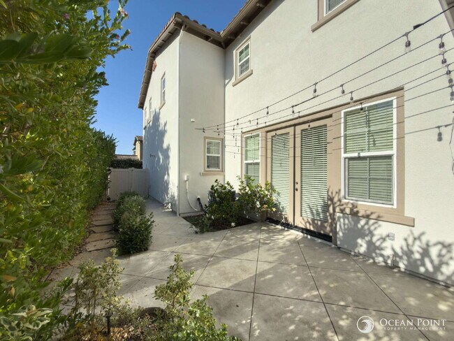 Building Photo - 3 Bedroom Condo for Rent in Ventura!