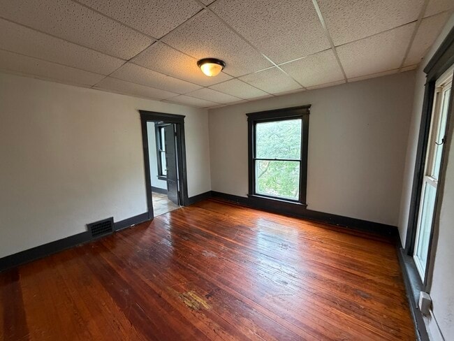 Building Photo - 1132 Gilbert-