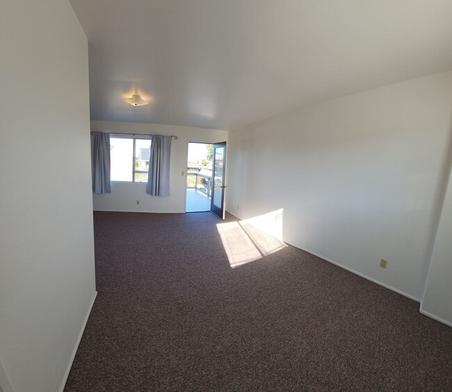Building Photo - Quaint 2 bedroom 1 bath in quiet neighborhood