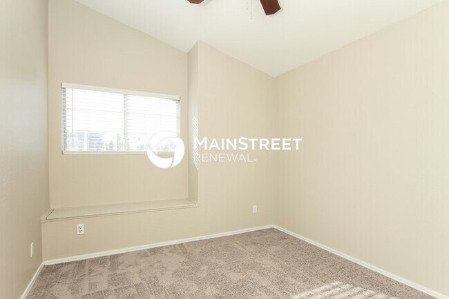 Building Photo - 4 Bedroom Pet-Friendly Home in Glendale, A...