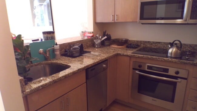 Building Photo - 8 Greenwich Park