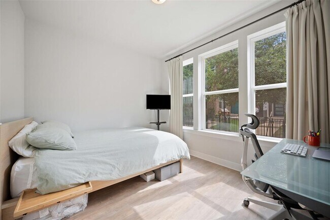 Building Photo - 13503 Ringold Cv