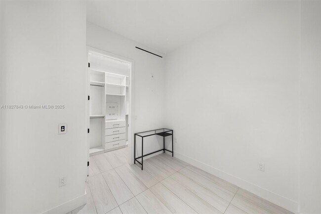 Building Photo - 1030 15th St