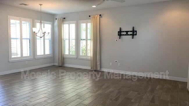 Building Photo - 2624 S Tobin