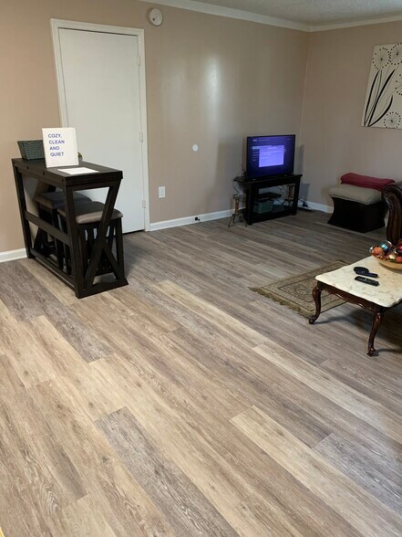 Building Photo - 2612 Couchville Pike
