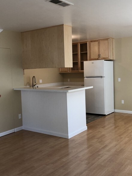 Building Photo - 2525 Sir Francis Drake Blvd