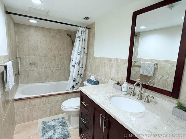 Building Photo - 2851 S Ocean Blvd
