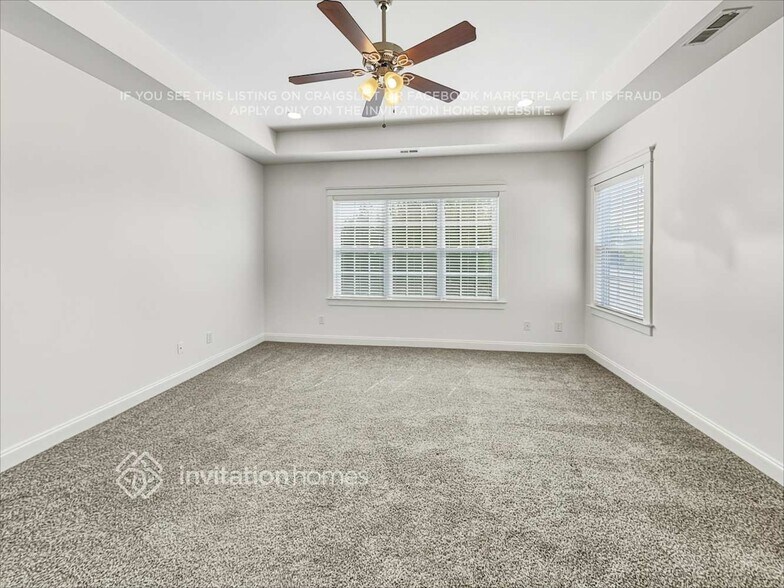 Building Photo - 15527 Barnsbury Dr