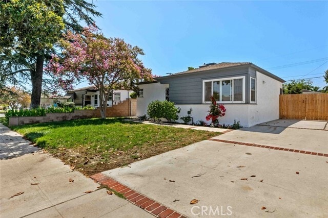 Building Photo - 2105 N Pass Ave