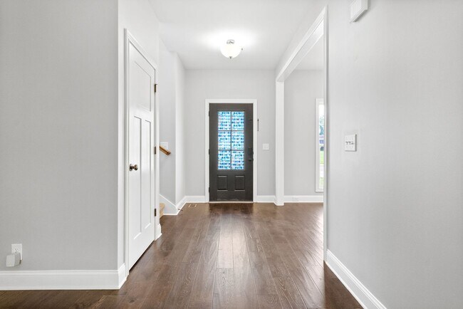Building Photo - 1506 Redrock Ct