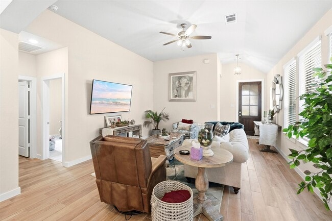 Building Photo - 127 Lukewood Cir