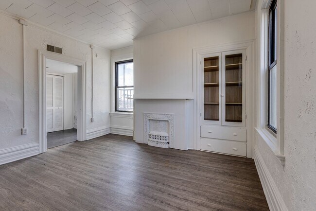 Building Photo - 750 Brownsville Rd