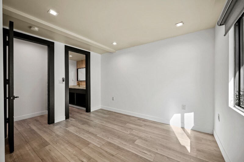 Building Photo - 1139 Bellevue Ave