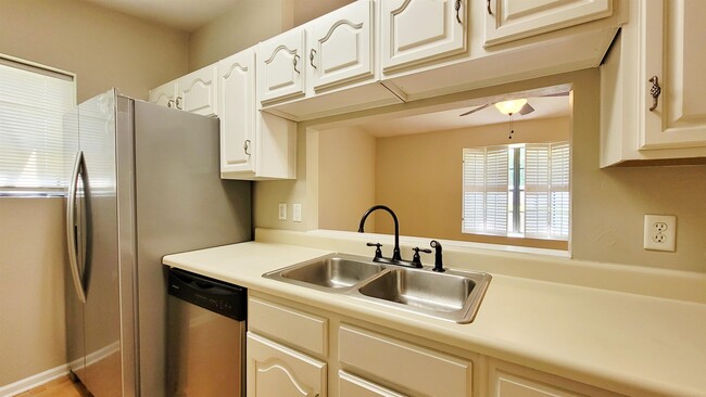 Building Photo - 1114 Brafforton Dr