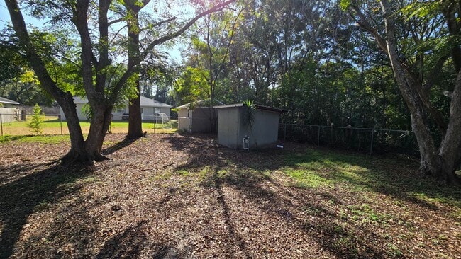 Building Photo - 3 Bed, 2 Bath, 1 Car garage.