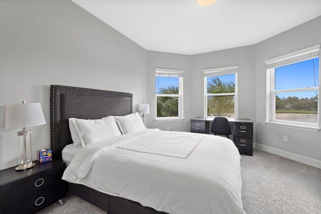 Building Photo - 5954 Anise Dr