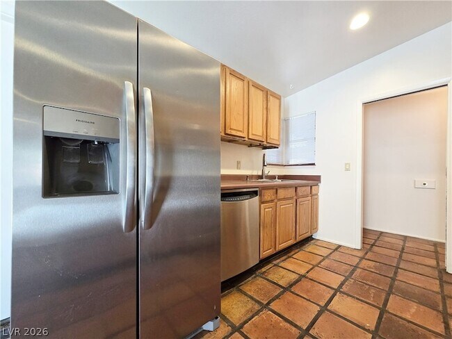 Building Photo - 6346 Bullion Blvd