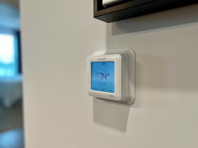 SmartHome Features - Connected Thermostats - The Menlo