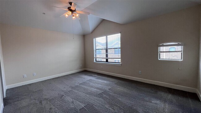 Building Photo - 2710 Hullsmith Dr