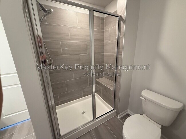 Building Photo - 329 Deercroft Dr