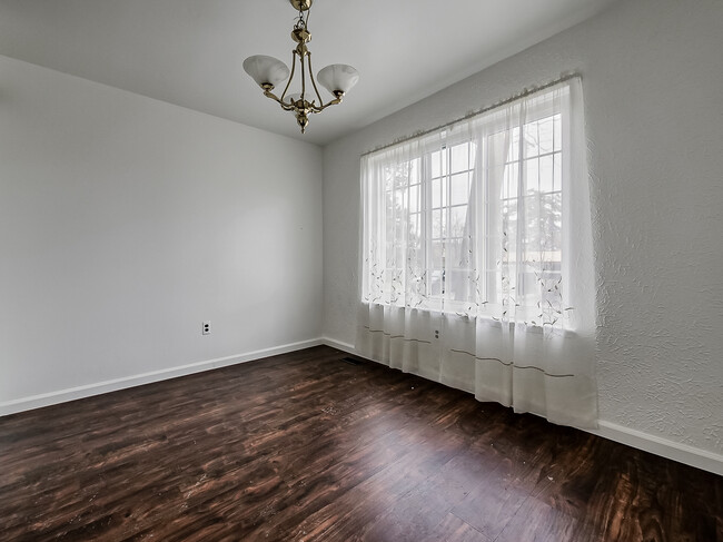 Dining Area - 2134 Wickham St