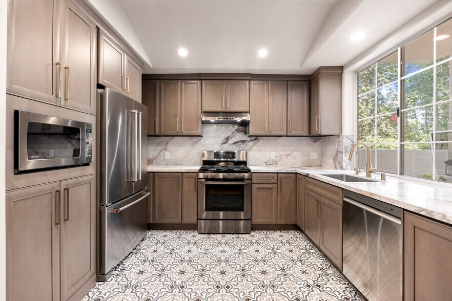 New Kitchen - 1875 S Beverly Glen Blvd
