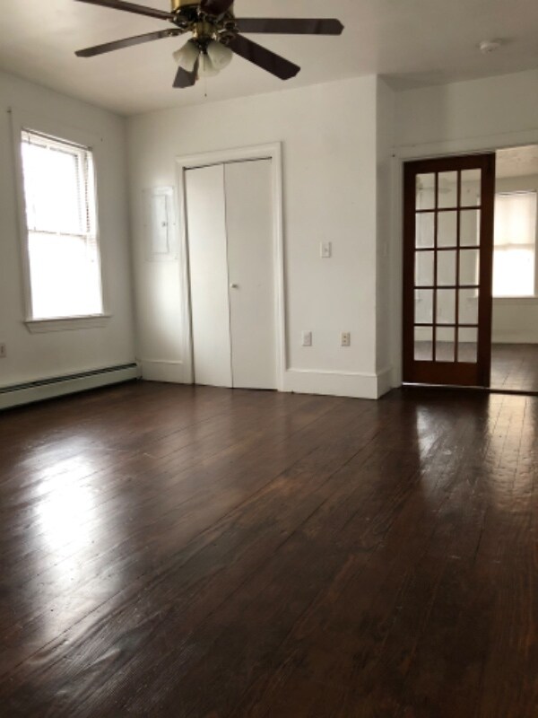 Building Photo - 322 Central St