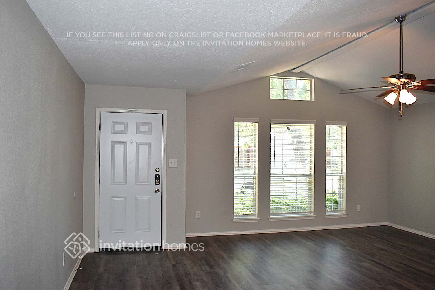 Building Photo - 1111 Hidden Creek Dr