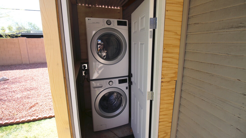 Building Photo - 2214 N 8th St