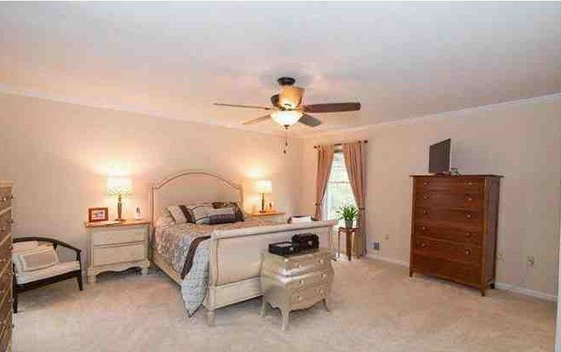 Building Photo - 15569 Golf Club Dr