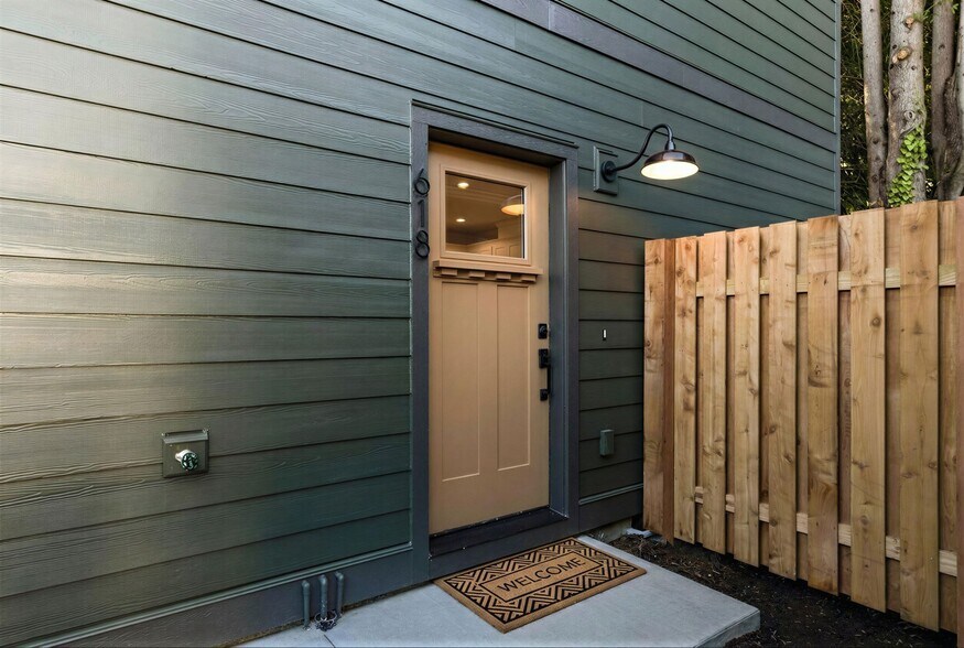 Building Photo - 618 SE 5th St