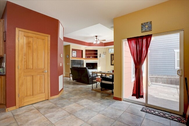 Building Photo - Stunning Longmont Home with Professional Finishes & Exceptional Privacy