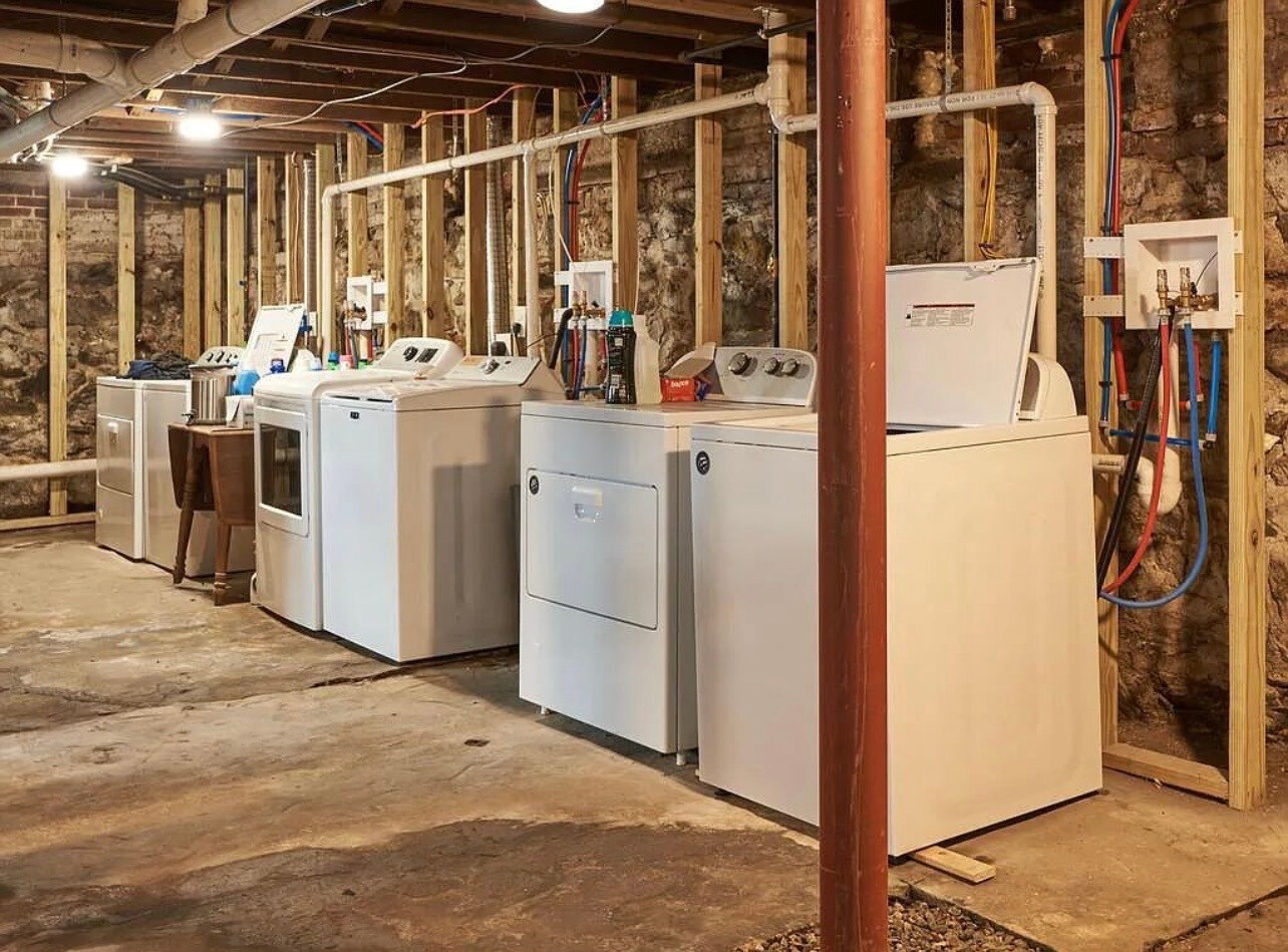 Building Photo - 42 Whipple St